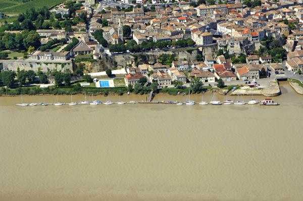 Bourg sur Gironde