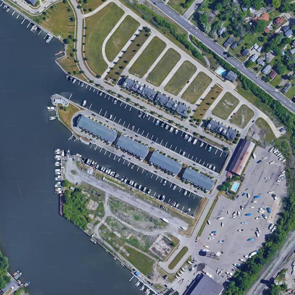 Spitzer Riverside Marina